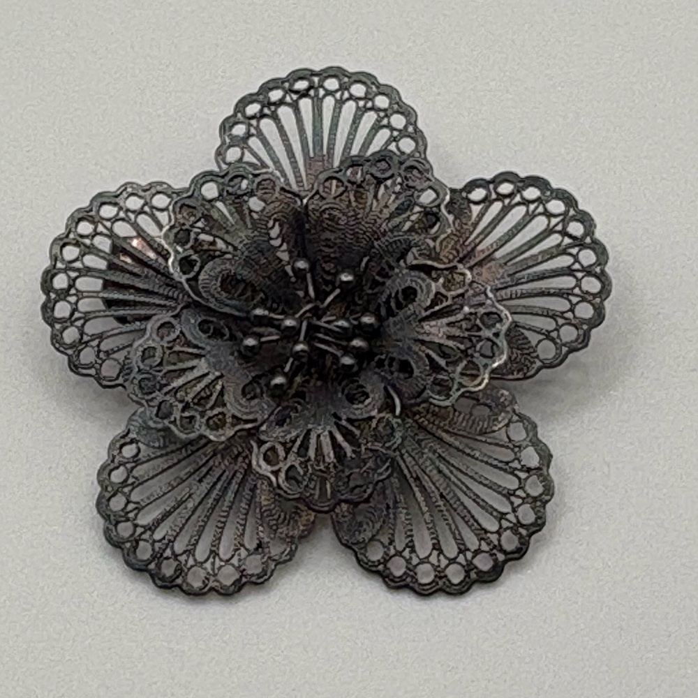 Vintage 925 Elegant Black Filigree Flower Brooch